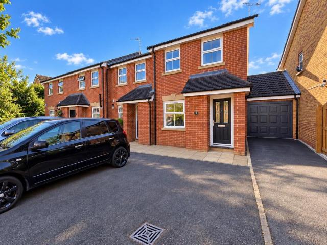 2 bedroom end of terrace house for sale