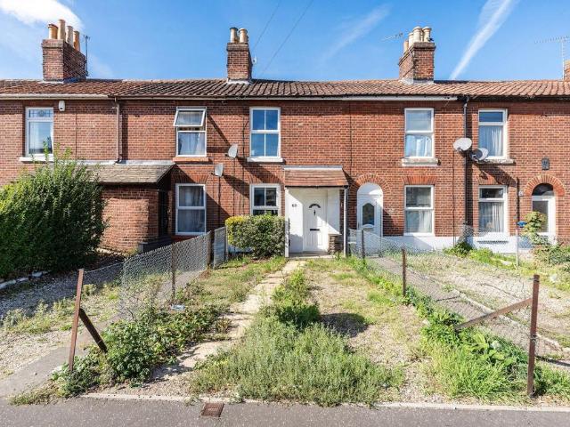 2 bedroom terraced house for sale