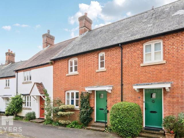 2 bedroom terraced house for sale