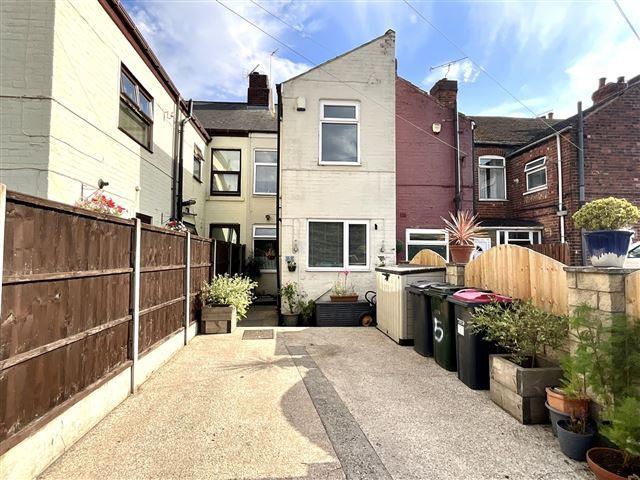 2 bedroom terraced house for sale