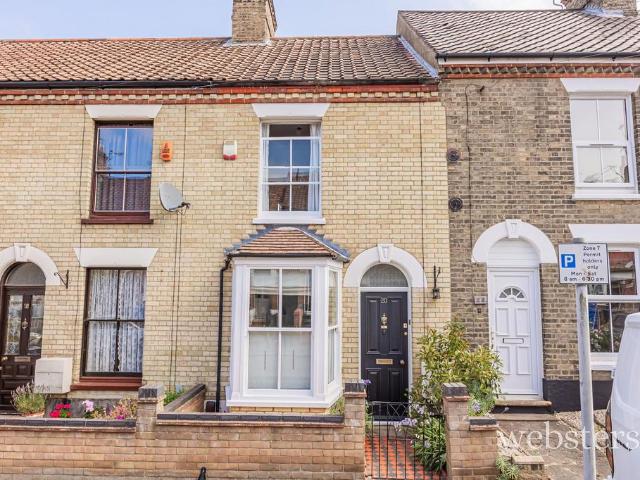 2 bedroom terraced house for sale
