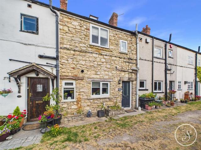 2 bedroom terraced house for sale