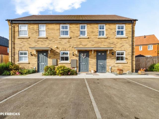 2 bedroom terraced house for sale
