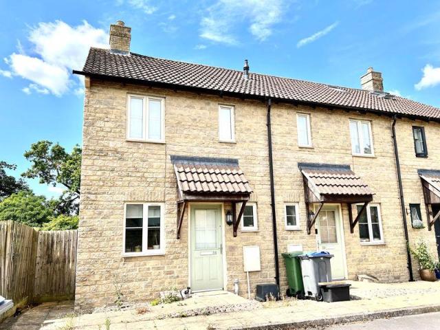 2 bedroom terraced house for sale