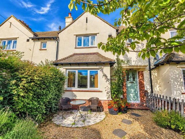 2 bedroom terraced house for sale
