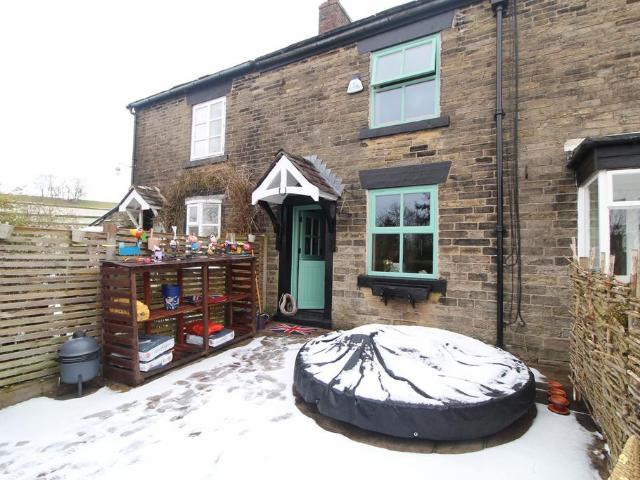 2 bedroom terraced house for sale