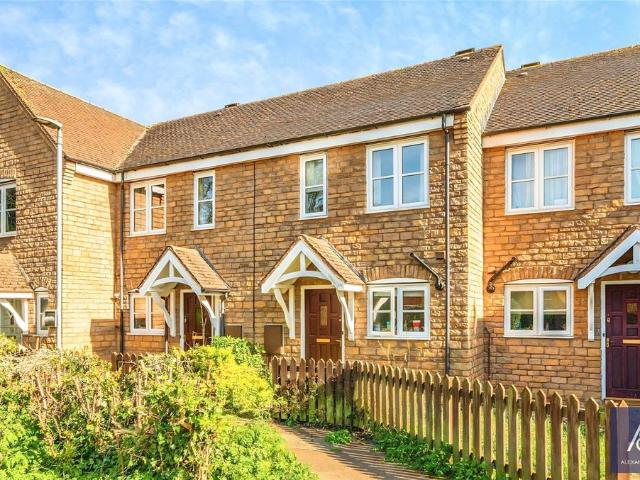 2 bedroom terraced house for sale
