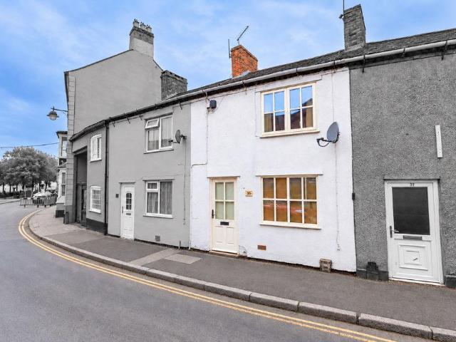 2 bedroom terraced house for sale
