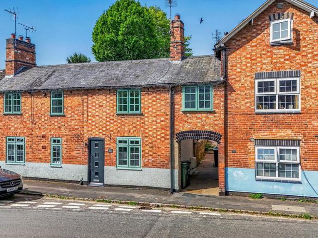 2 bedroom cottage for sale