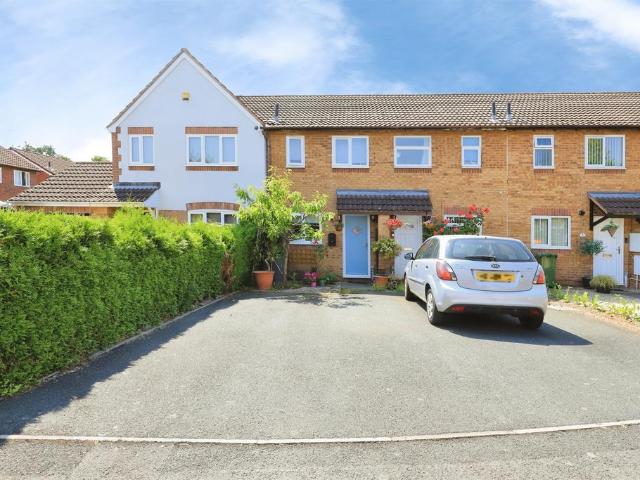 2 bedroom terraced house for sale