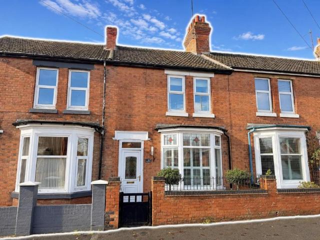 2 bedroom terraced house for sale
