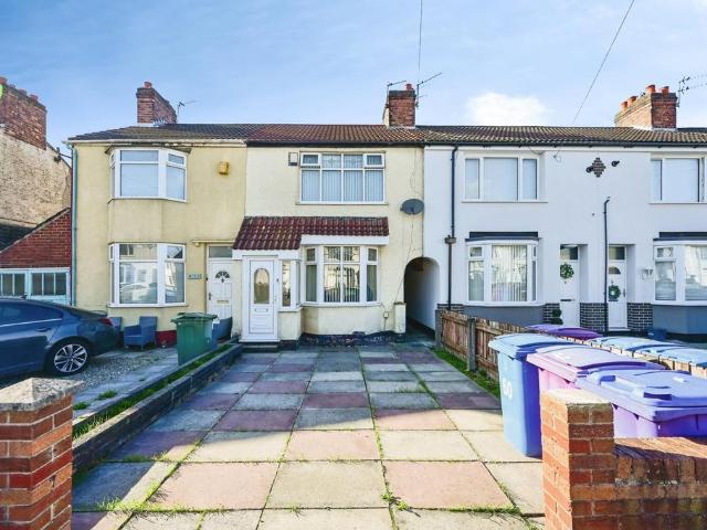 2 bedroom terraced house for sale