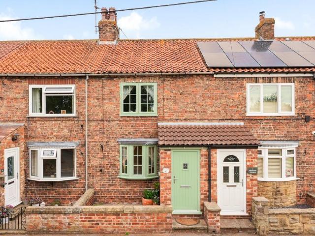 2 bedroom terraced house for sale