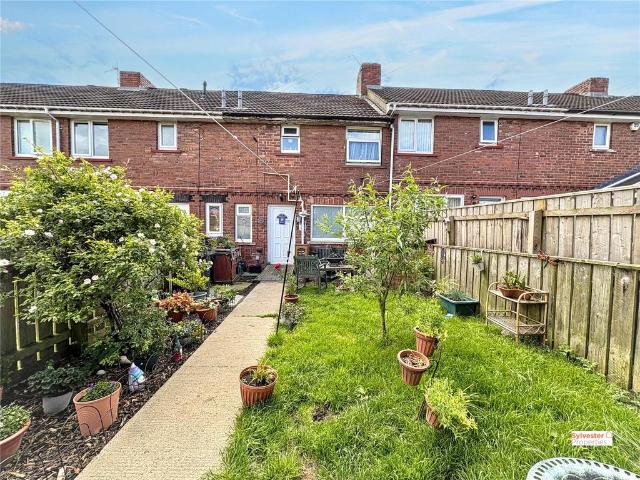 2 bedroom terraced house for sale