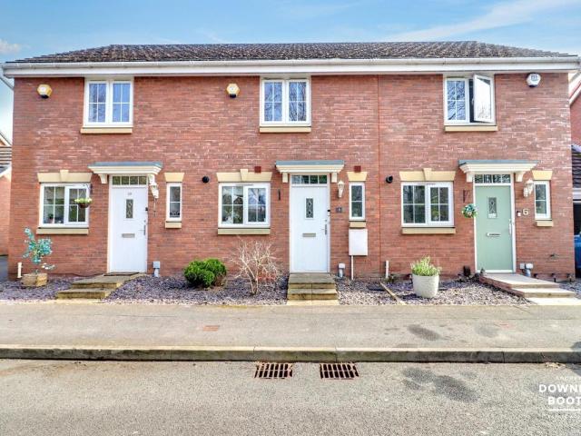 2 bedroom terraced house for sale