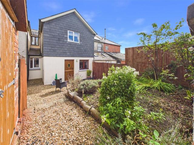2 bedroom terraced house for sale