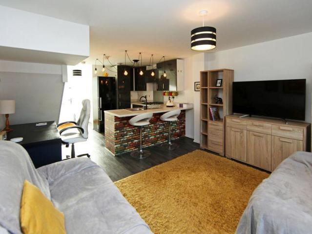 2 bedroom house for sale