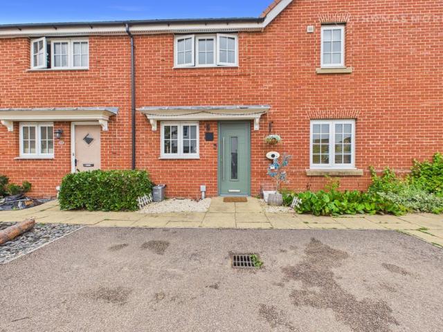 2 bedroom terraced house for sale