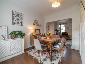 Levenshulme Manchester, M19 - Garden, Equipped kitchen
