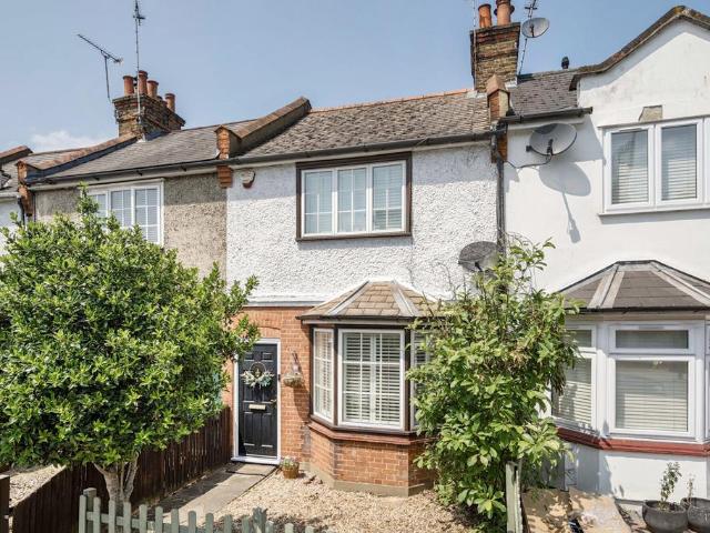 2 bedroom terraced house for sale