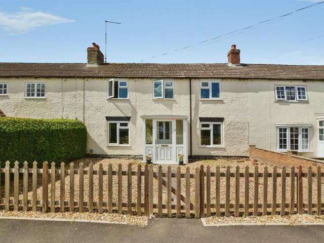 2 bedroom terraced house for sale