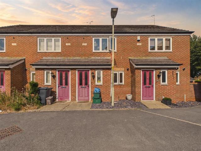 2 bedroom terraced house for sale