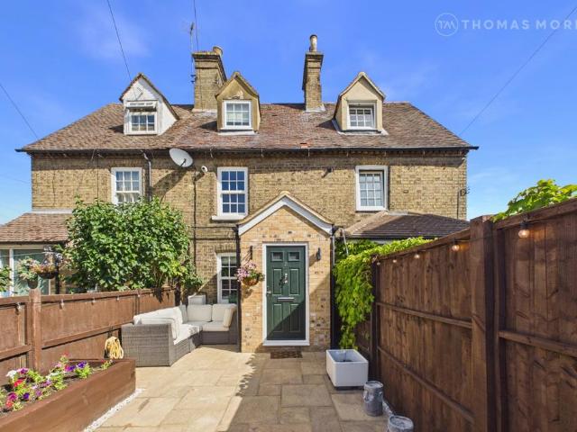 2 bedroom terraced house for sale