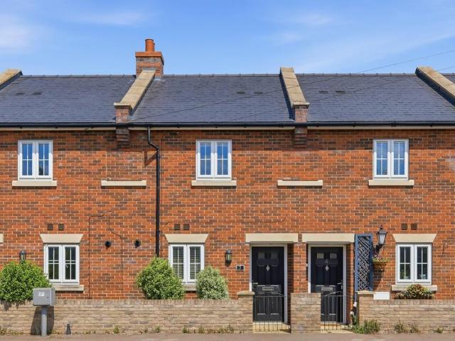 2 bedroom terraced house for sale