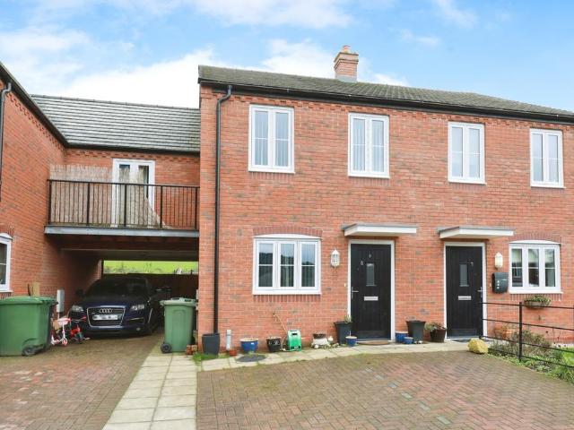 2 bedroom terraced house for sale