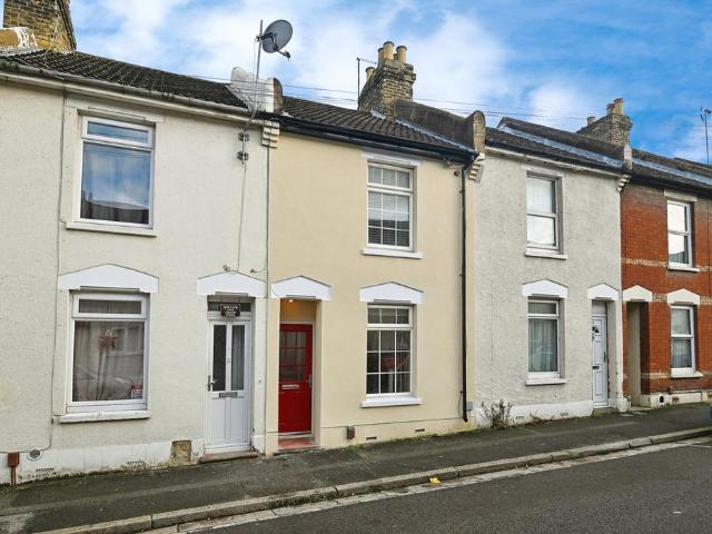 2 bedroom terraced house for sale