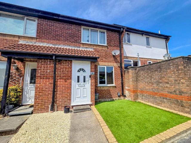 2 bedroom terraced house for sale