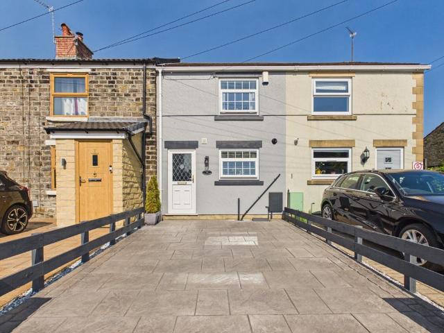 2 bedroom terraced house for sale