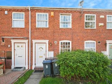 2 bedroom terraced house for sale