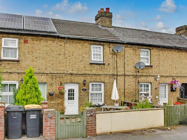 2 bedroom terraced house for sale