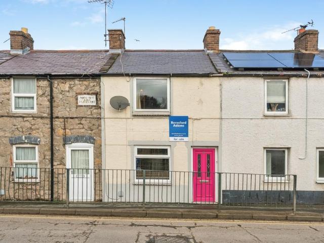 2 bedroom terraced house for sale