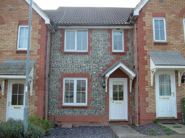 2 bedroom terraced house for sale