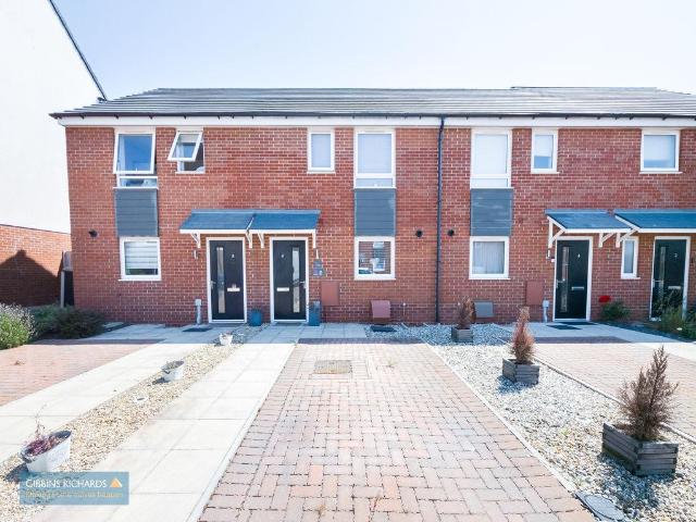 2 bedroom terraced house for sale