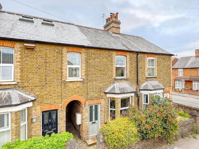 2 bedroom terraced house for sale