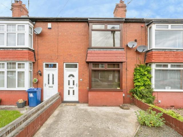 2 bedroom terraced house for sale