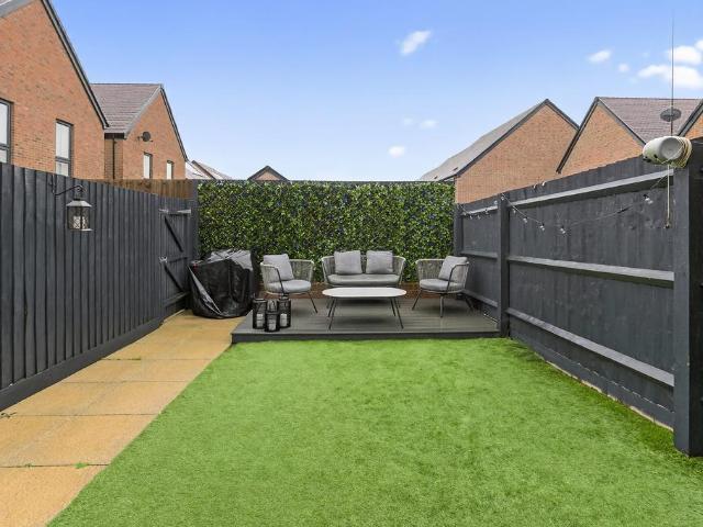 2 bedroom terraced house for sale
