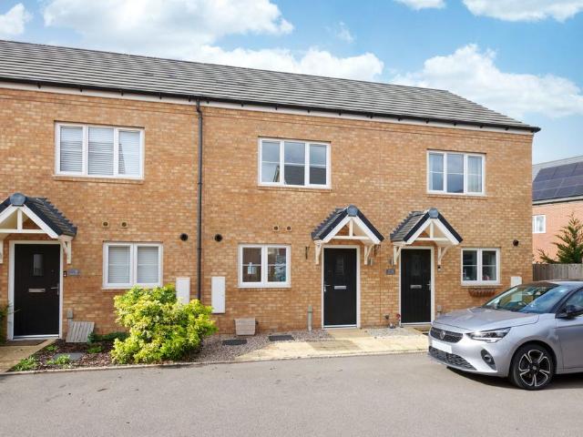 2 bedroom terraced house for sale