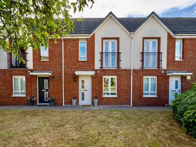 2 bedroom terraced house for sale