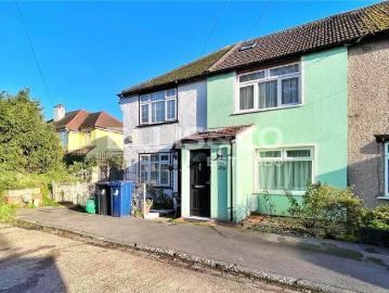 Greenford, Ealing county - Garden, Parking
