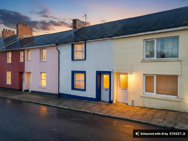 2 bedroom terraced house for sale