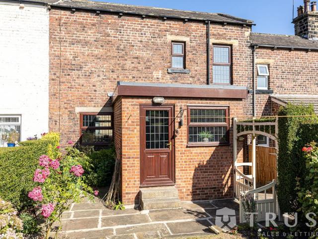 2 bedroom terraced house for sale