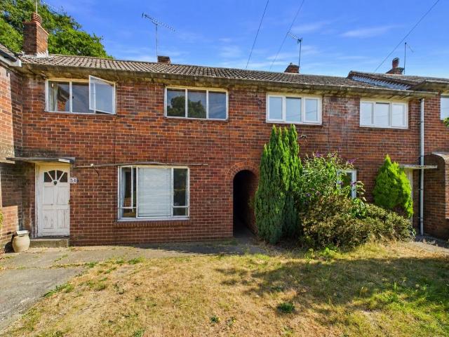 2 bedroom terraced house for sale