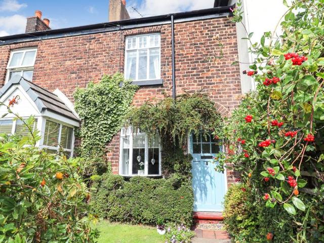 2 bedroom terraced house for sale