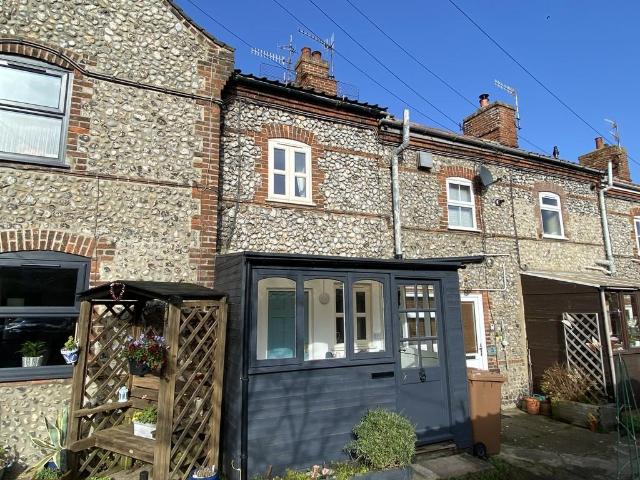 2 bedroom terraced house for sale