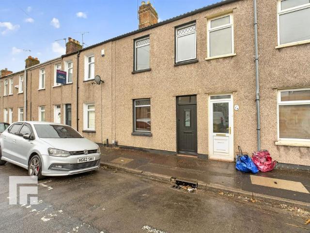 2 bedroom terraced house for sale