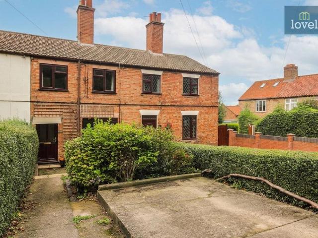 2 bedroom terraced house for sale